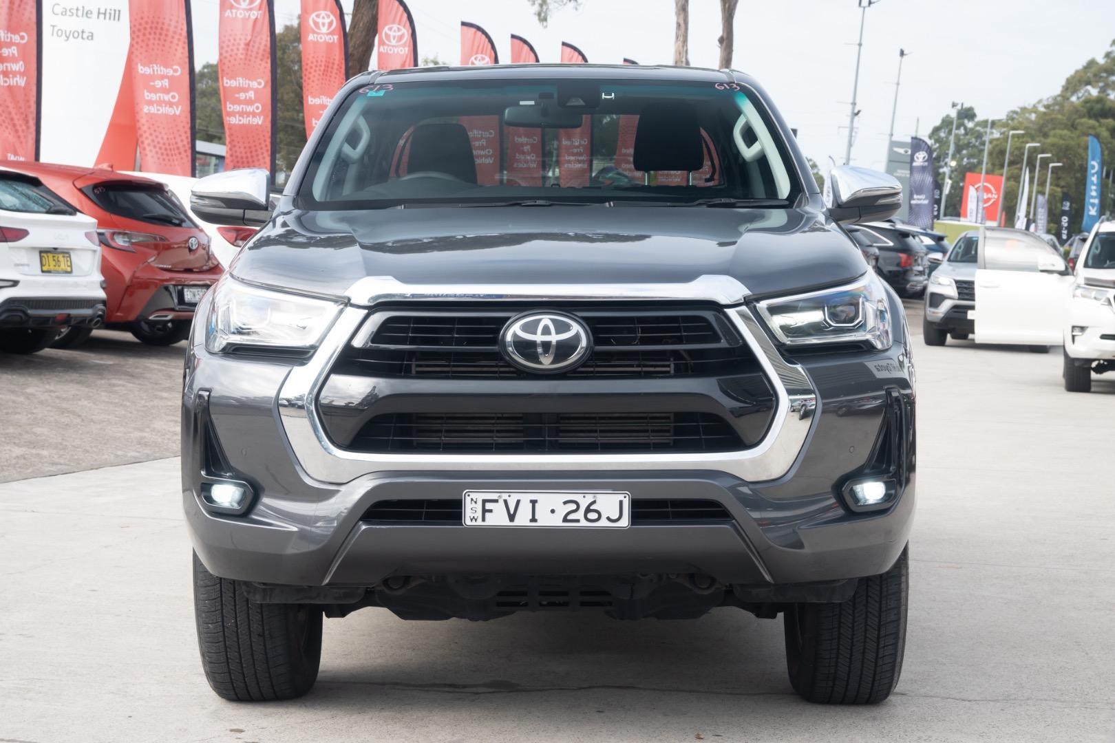 2022 Toyota Hilux SR5 in Silver