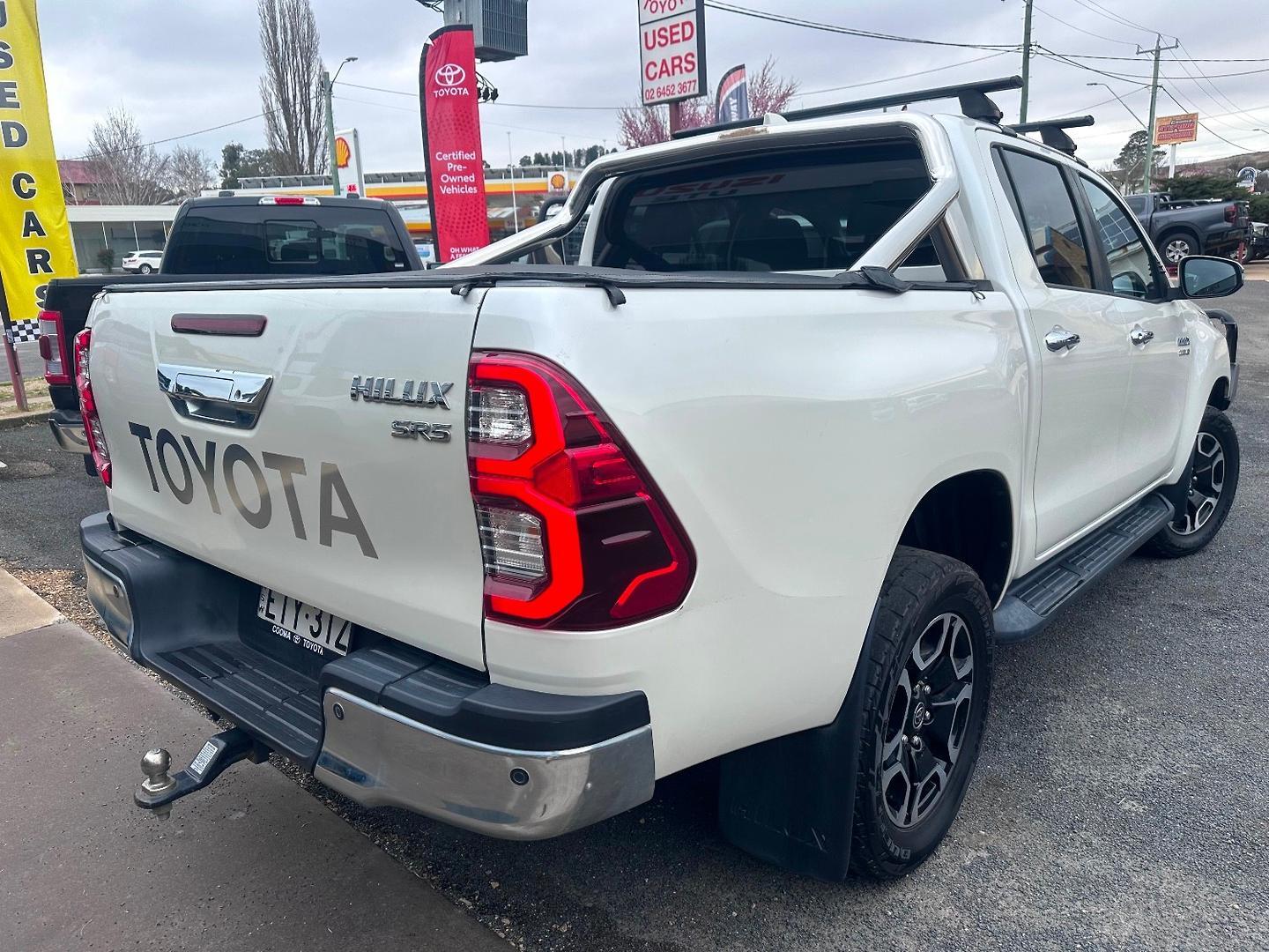 2022 Toyota Hilux SR5 in White