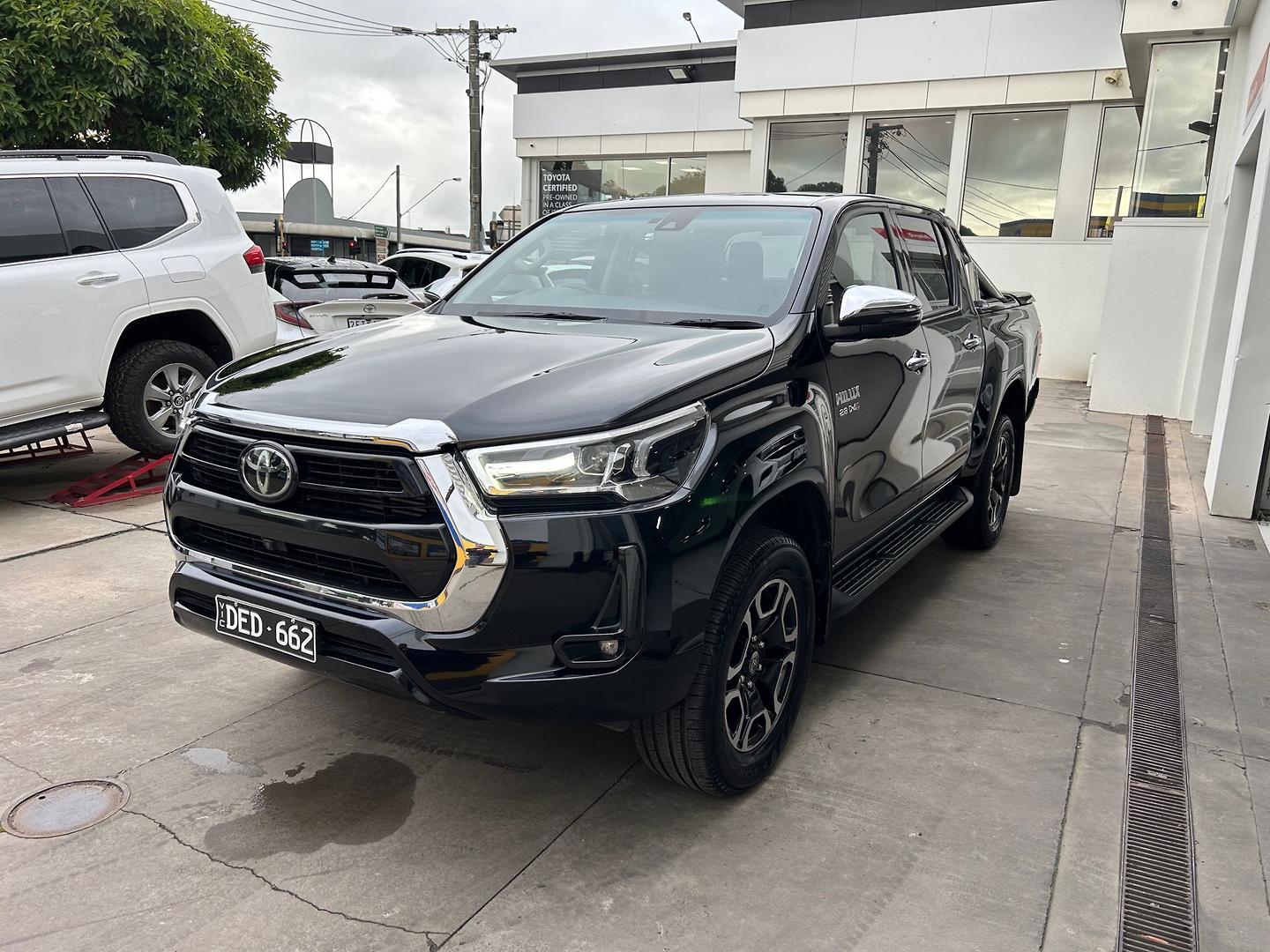 2023 Toyota Hilux SR5 in Black