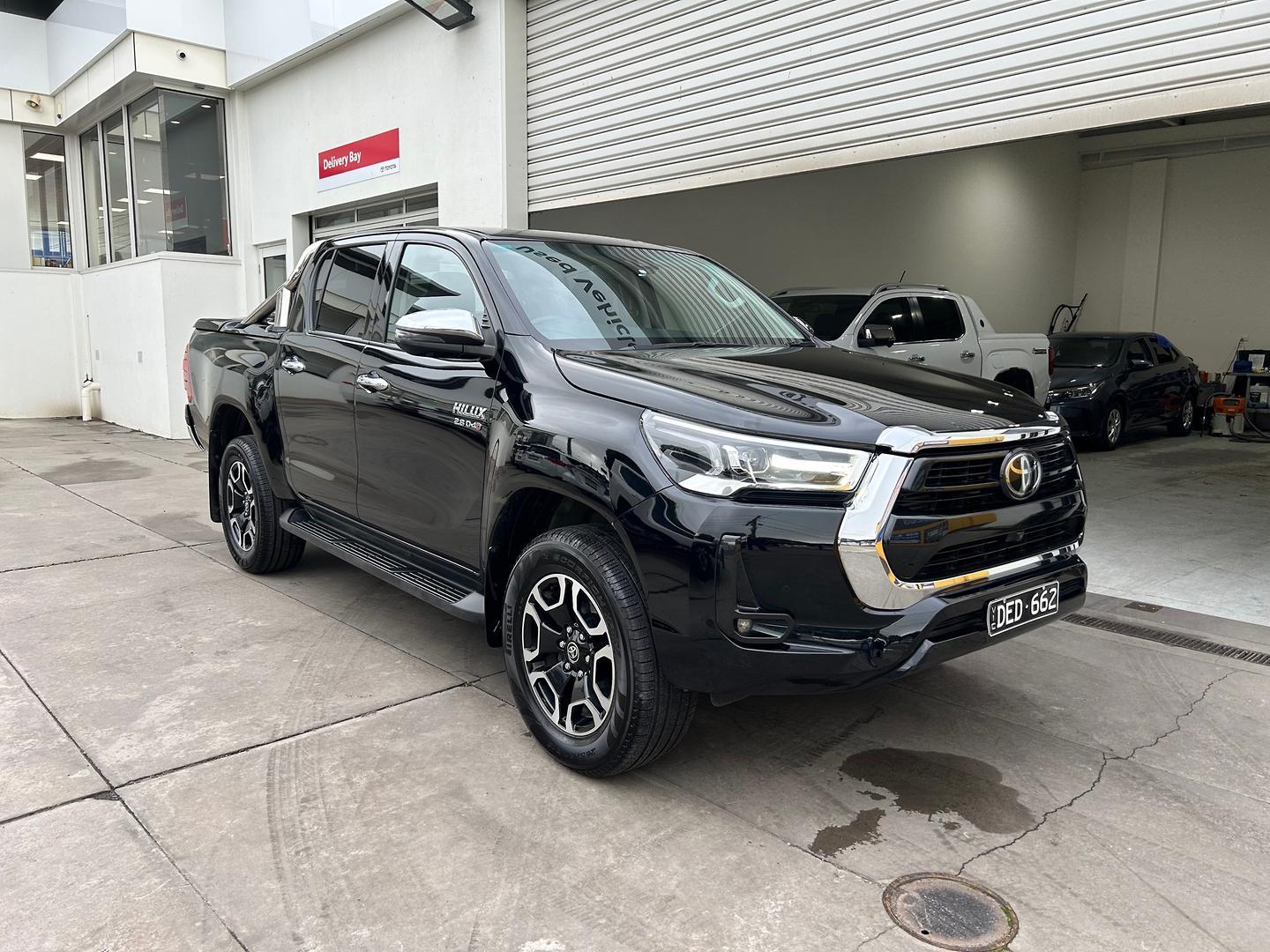 2023 Toyota Hilux SR5 in Black