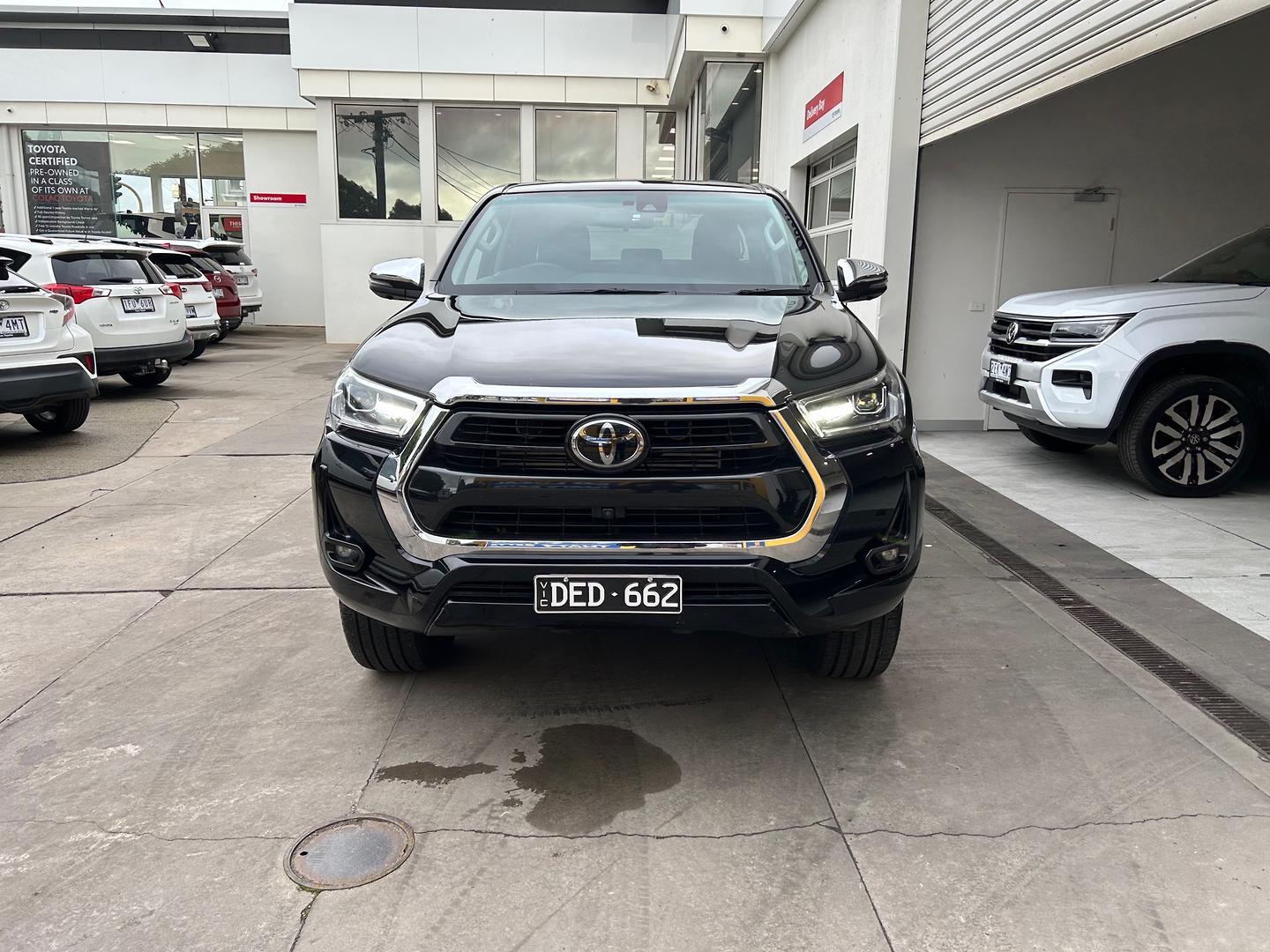 2023 Toyota Hilux SR5 in Black