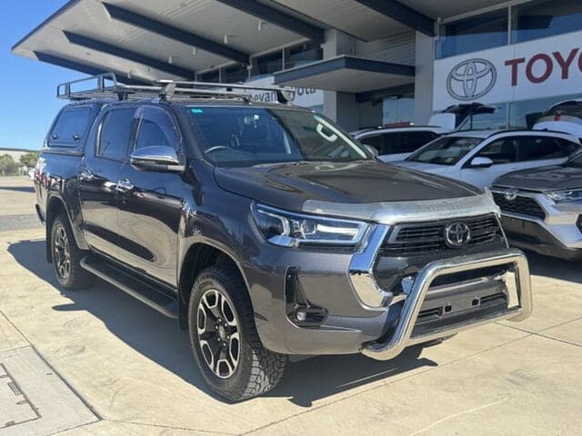 2021 Toyota Hilux SR5 in Silver