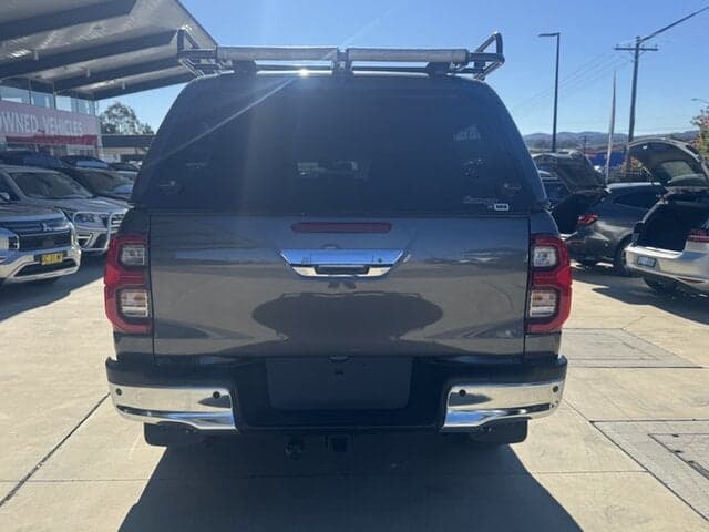 2021 Toyota Hilux SR5 in Silver