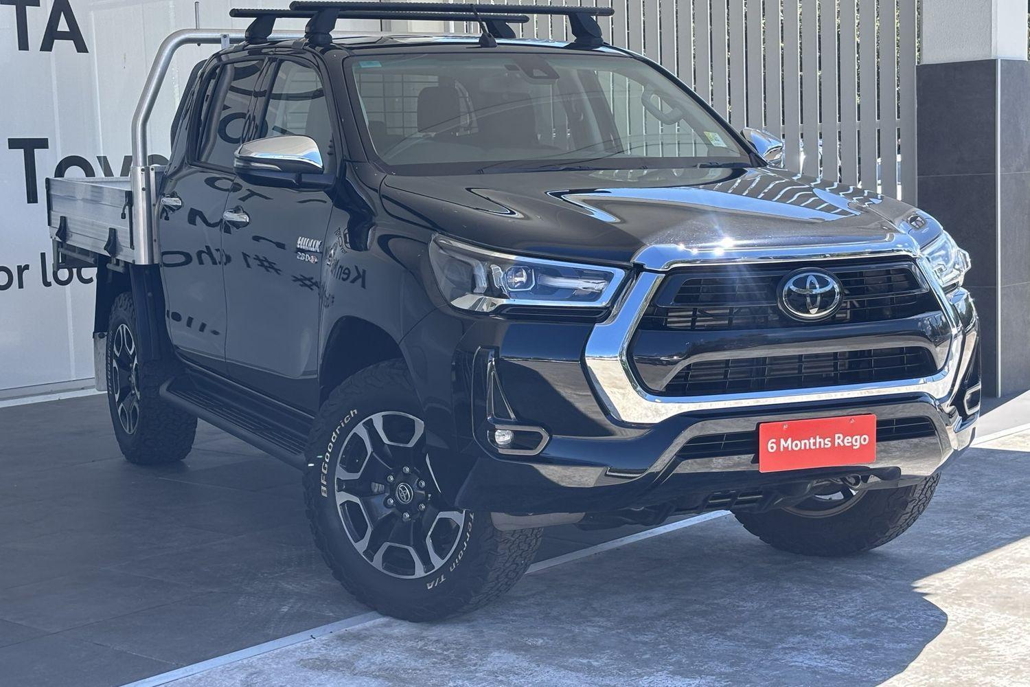 2021 Toyota Hilux SR5 in Black