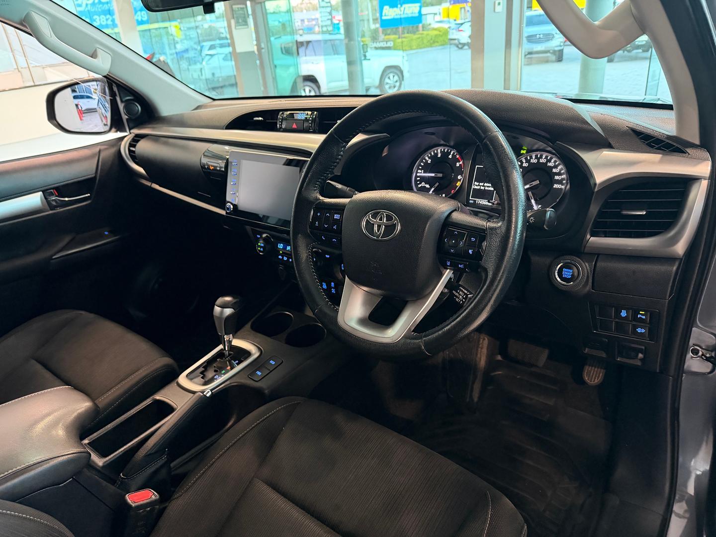 2023 Toyota Hilux SR5 in White