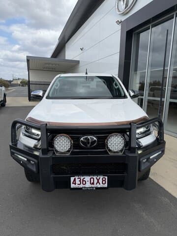 2021 Toyota Hilux SR5 in White