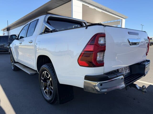2021 Toyota Hilux SR5 in White