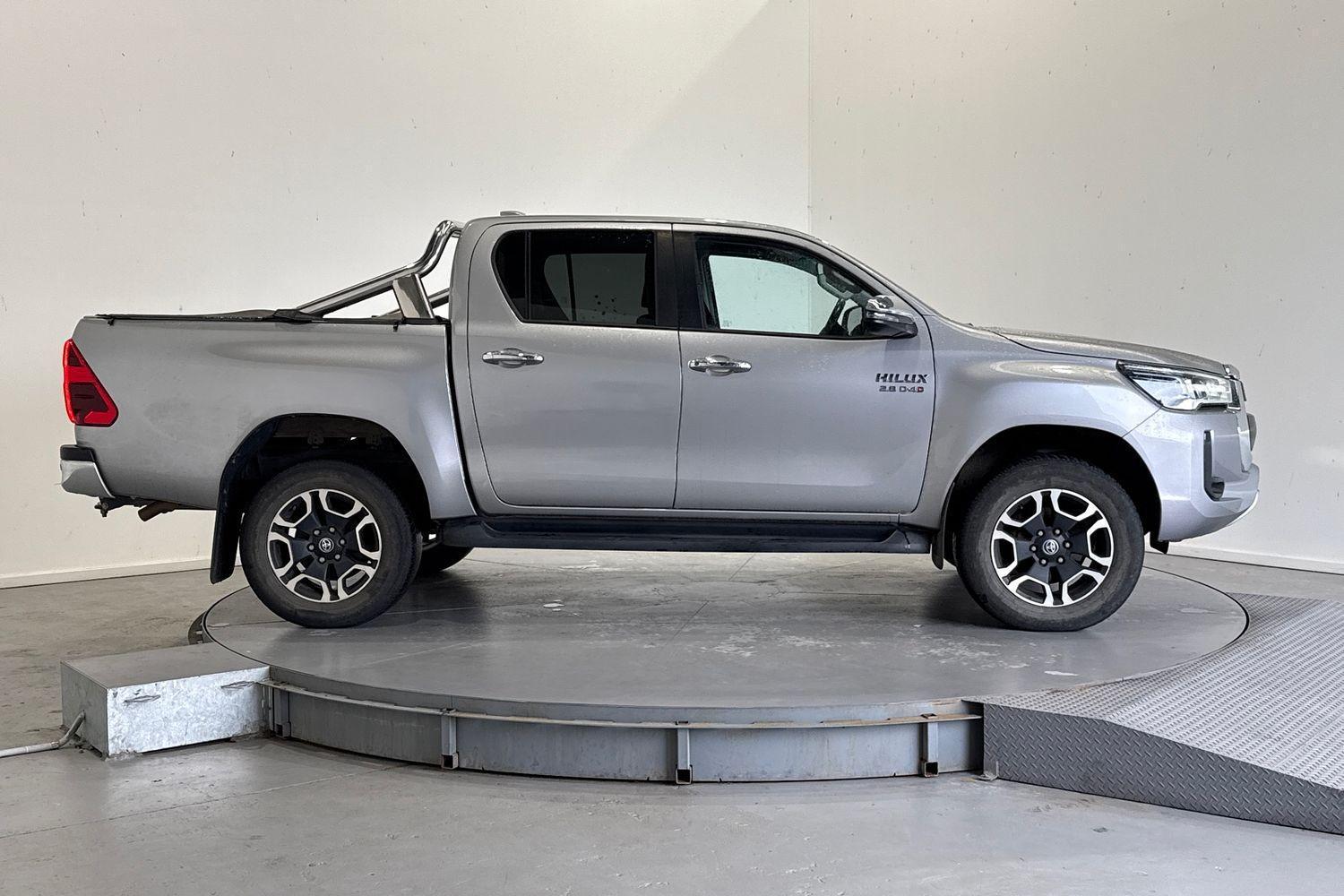 2022 Toyota Hilux SR5 in Silver