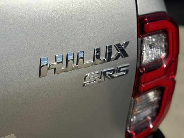 2023 Toyota Hilux SR5 in Silver