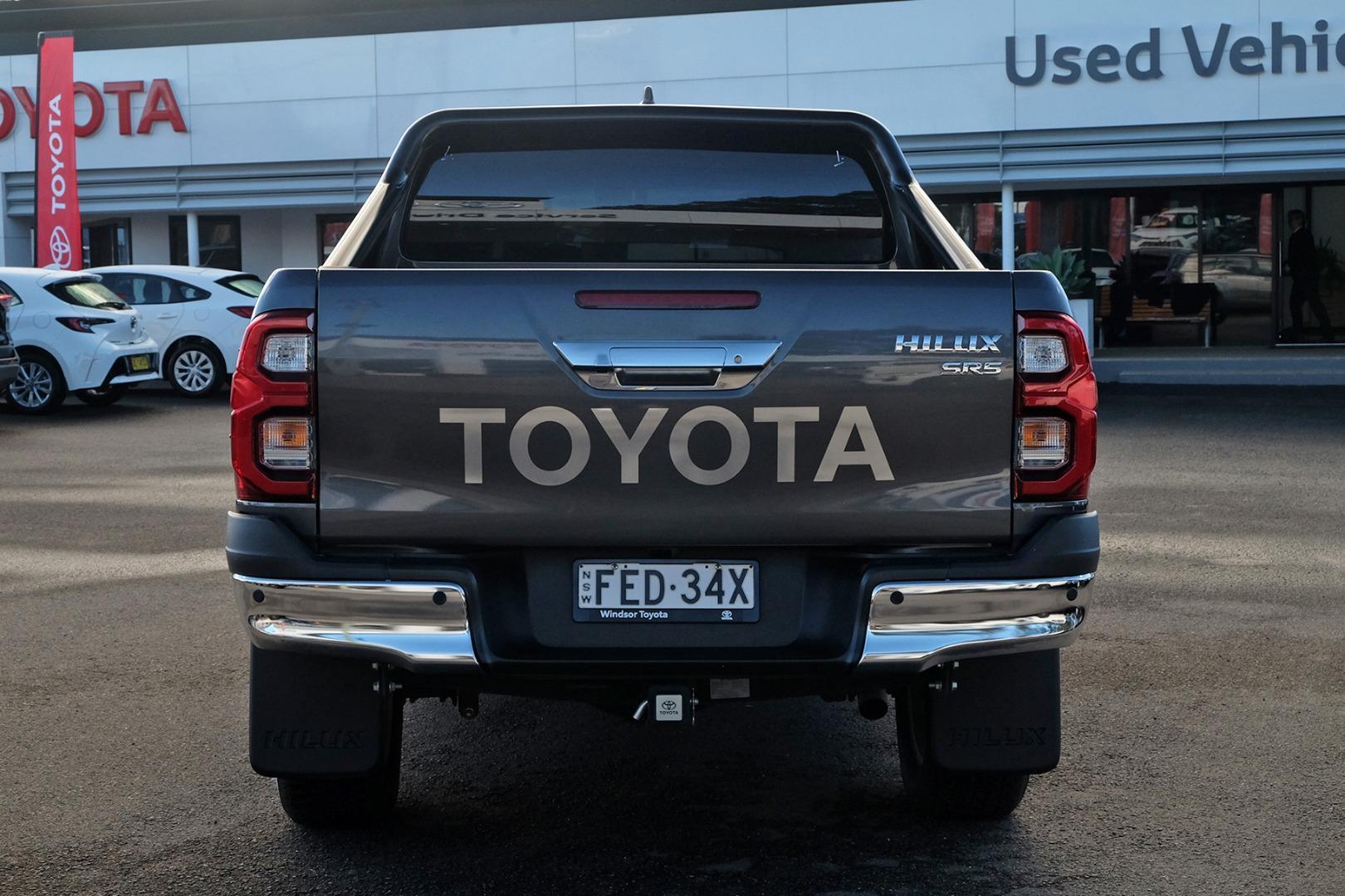 2023 Toyota Hilux SR5 in Silver