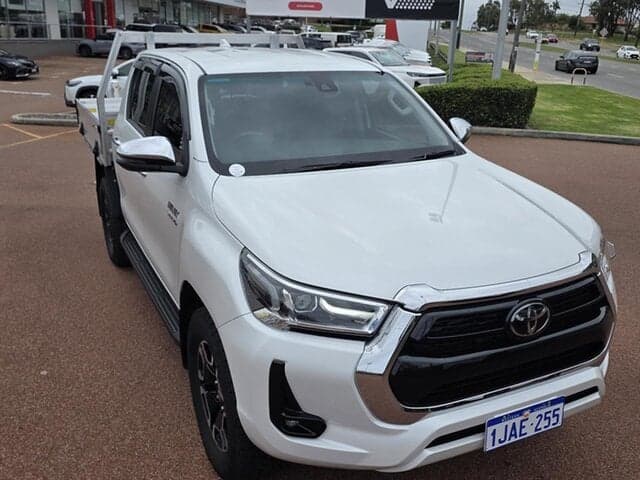 2023 Toyota Hilux SR5 in White