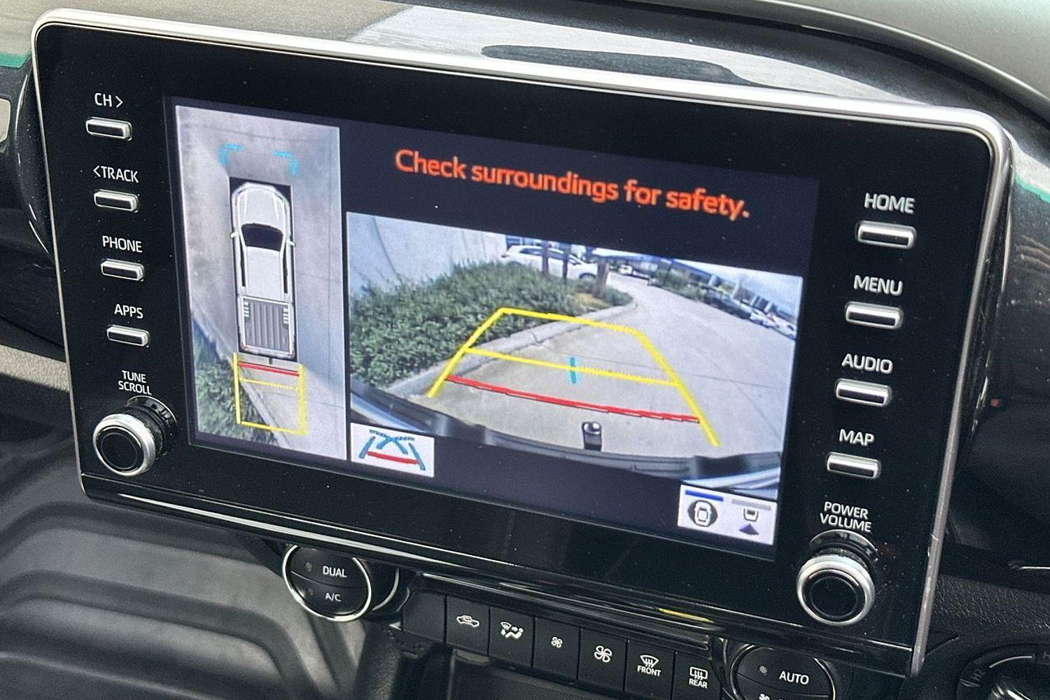2023 Toyota Hilux SR5 in White