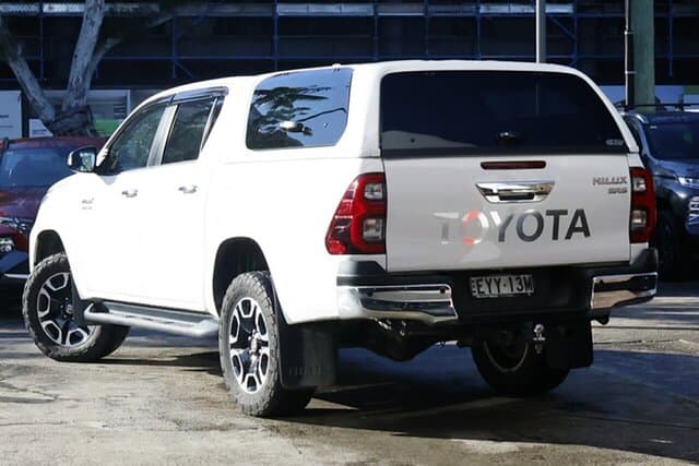 2023 Toyota Hilux SR5 in White