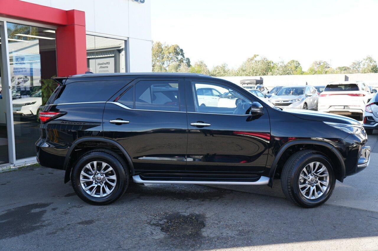 2025 Toyota Fortuner Crusade in Black