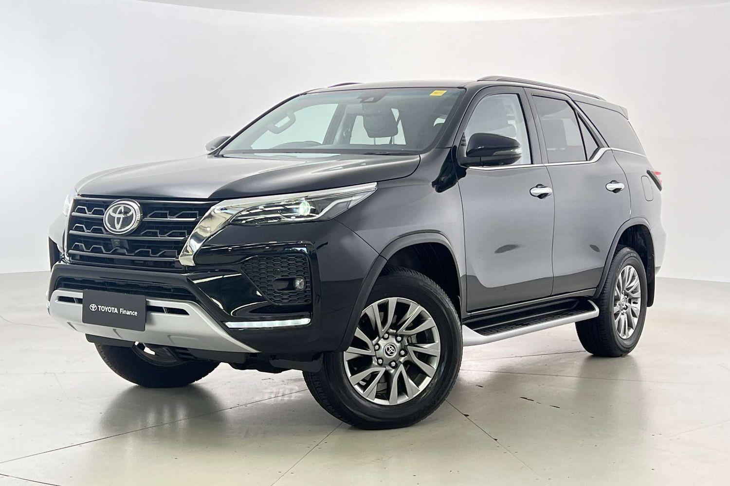 2022 Toyota Fortuner Crusade in Black