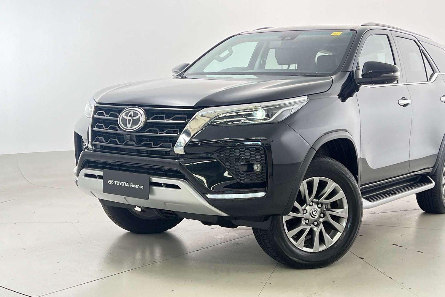 2022 Toyota Fortuner Crusade in Black
