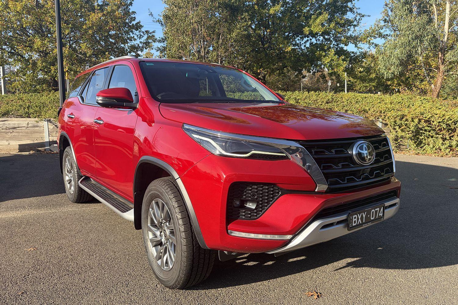 2022 Toyota Fortuner Crusade in Red
