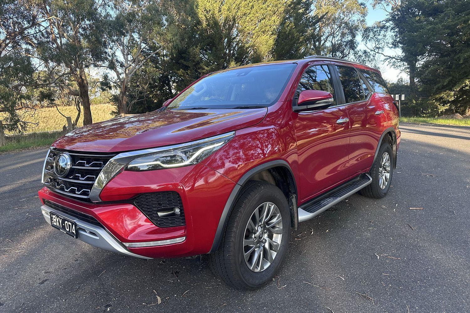 2022 Toyota Fortuner Crusade in Red