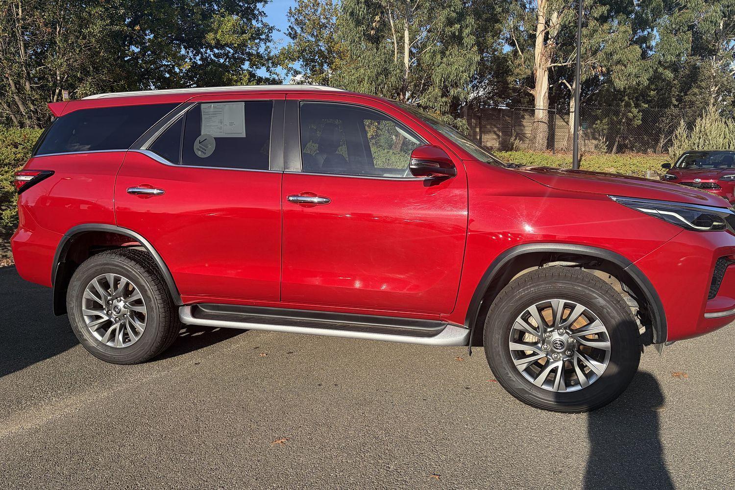 2022 Toyota Fortuner Crusade in Red