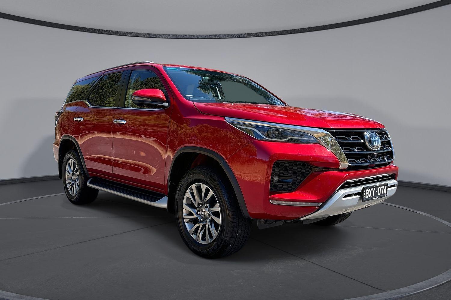 2022 Toyota Fortuner Crusade in Red