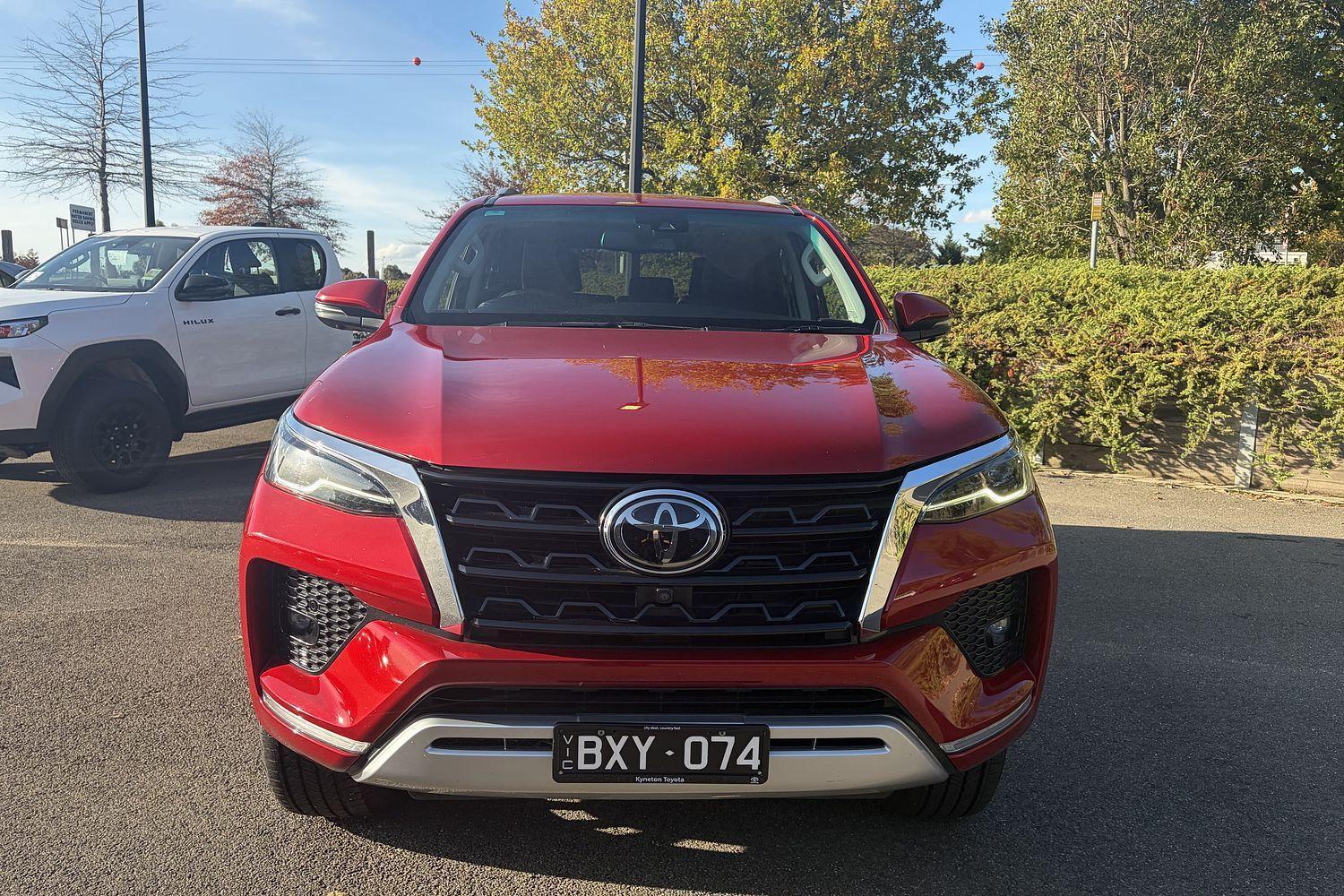 2022 Toyota Fortuner Crusade in Red