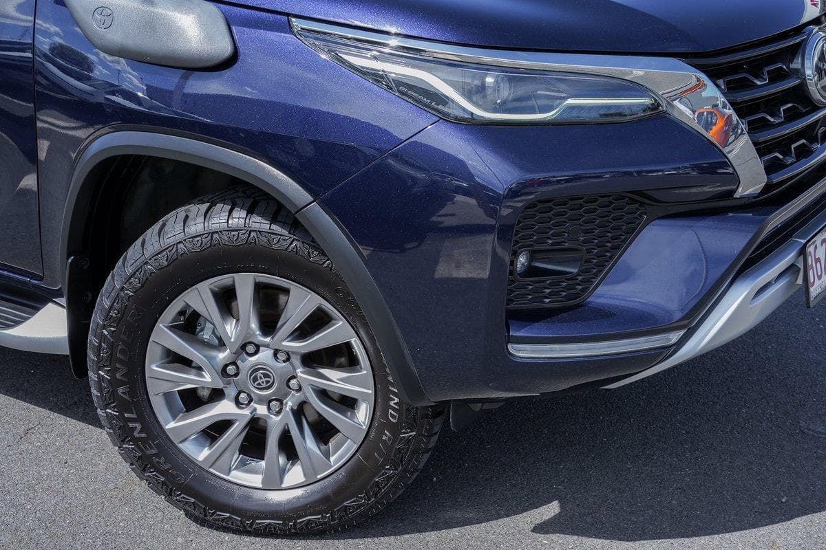 2022 Toyota Fortuner Crusade in Blue