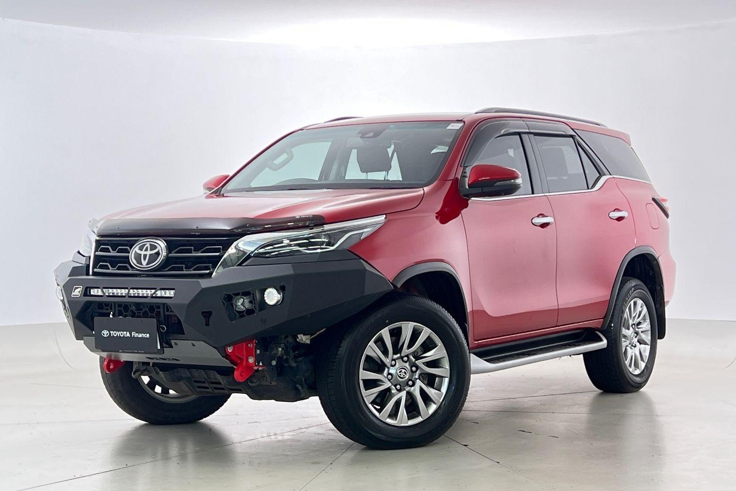 2021 Toyota Fortuner Crusade in Red