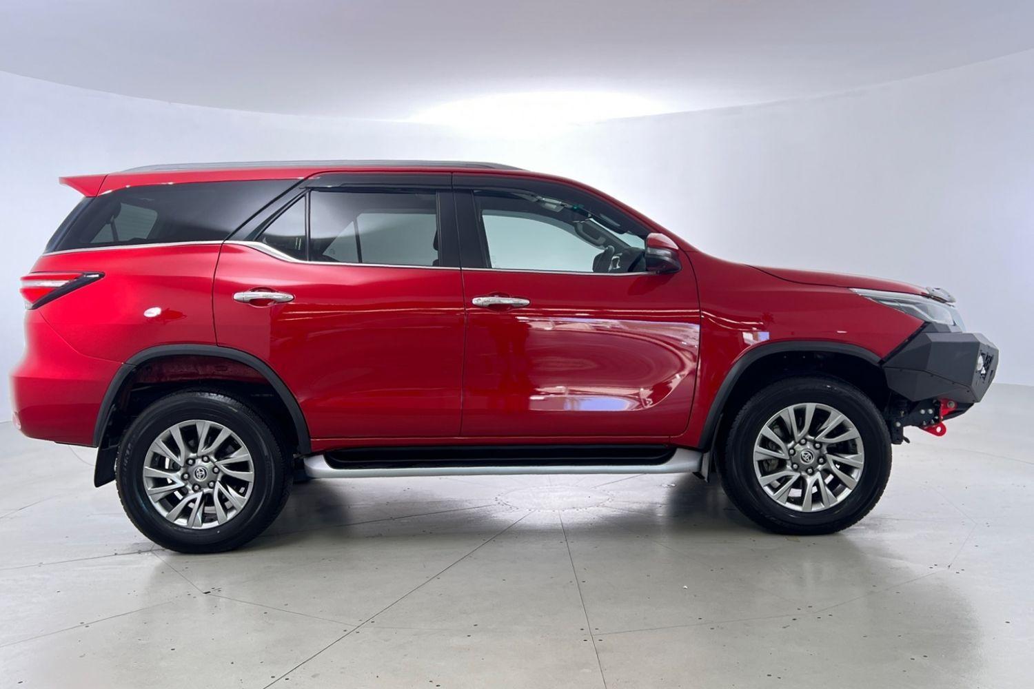 2021 Toyota Fortuner Crusade in Red