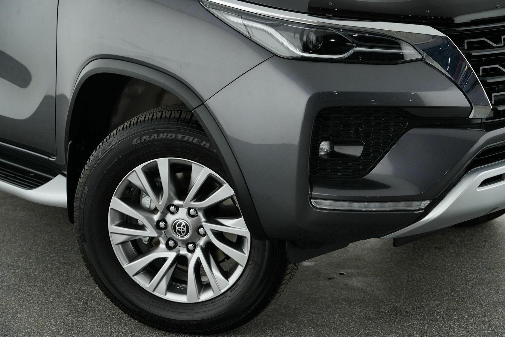 2024 Toyota Fortuner Crusade in Grey