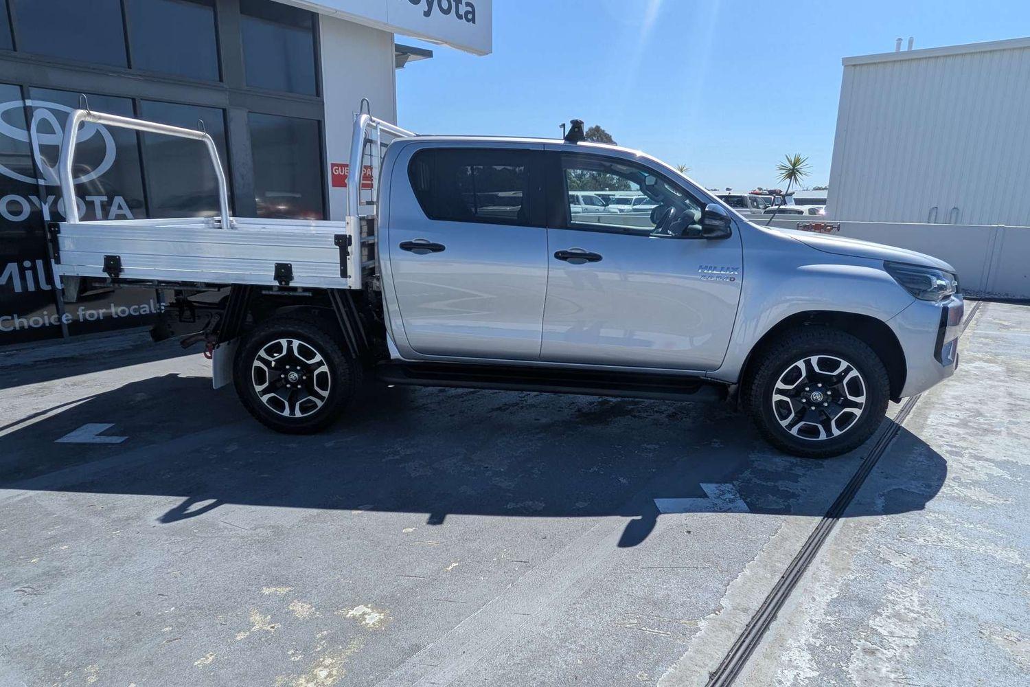 2024 Toyota Hilux SR5 in Silver