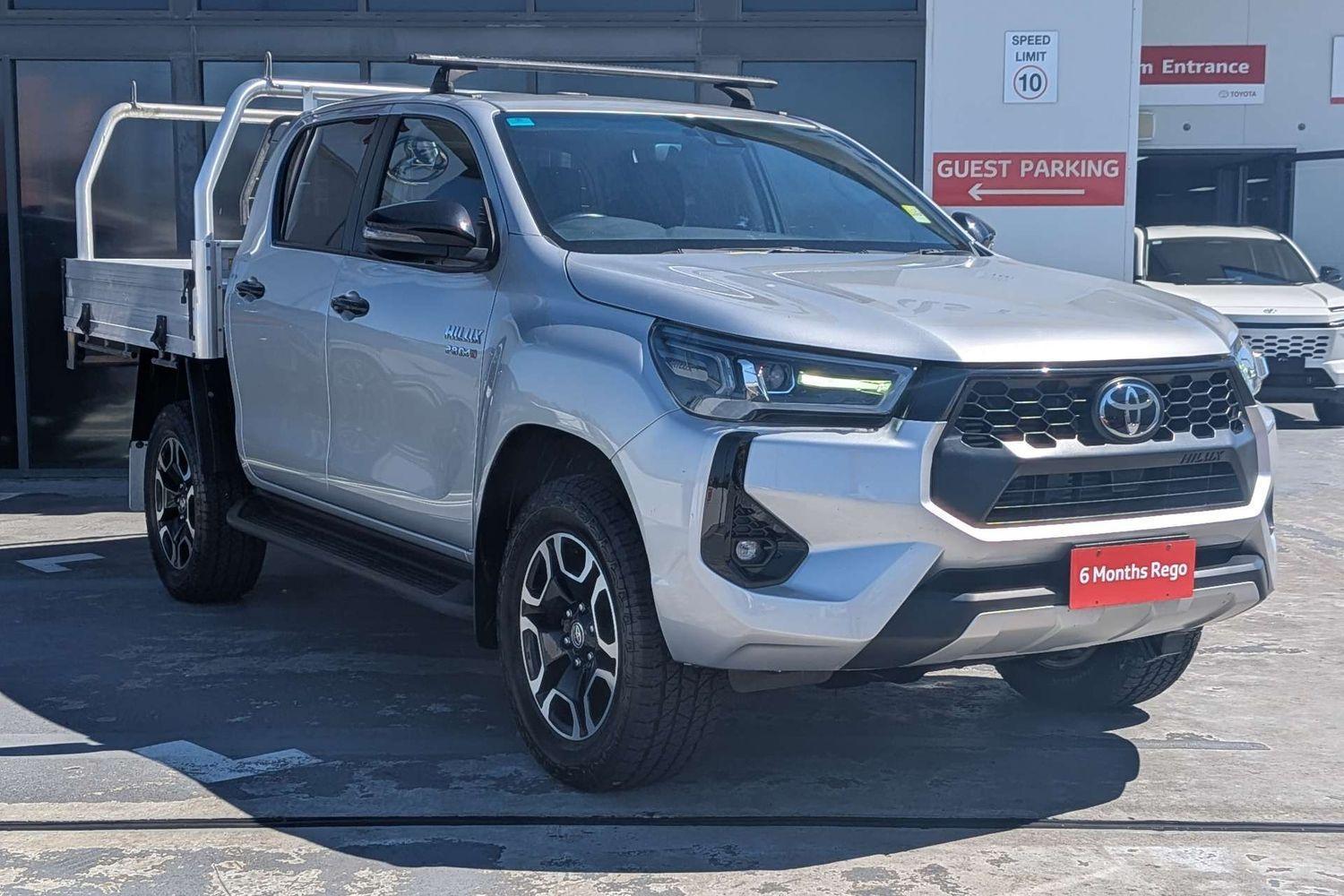 2024 Toyota Hilux SR5 in Silver