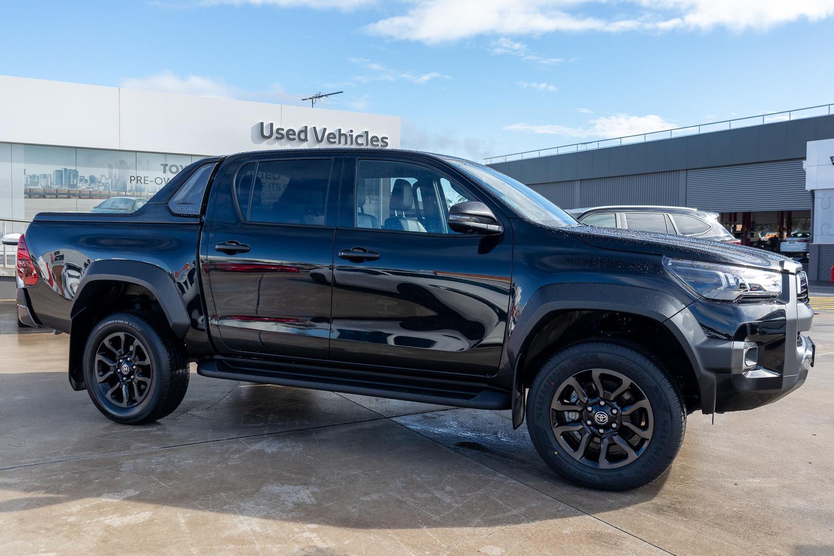 2025 Toyota Hilux Rogue in Black