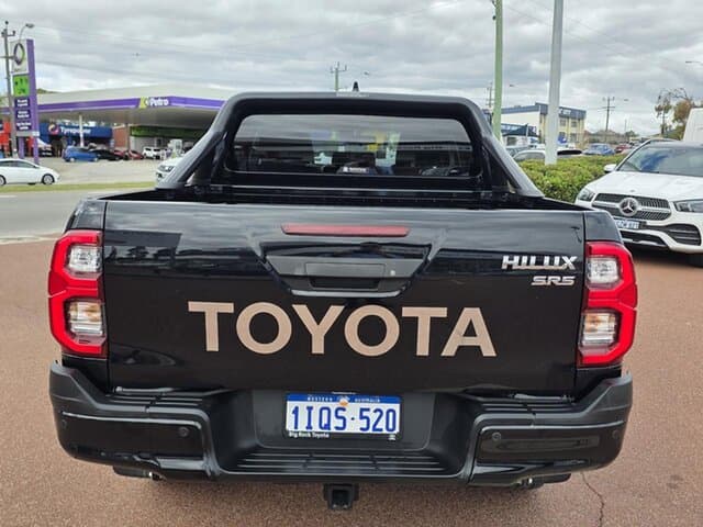 2025 Toyota Hilux SR5 in Black
