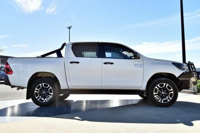 2025 Toyota Hilux SR5 in White
