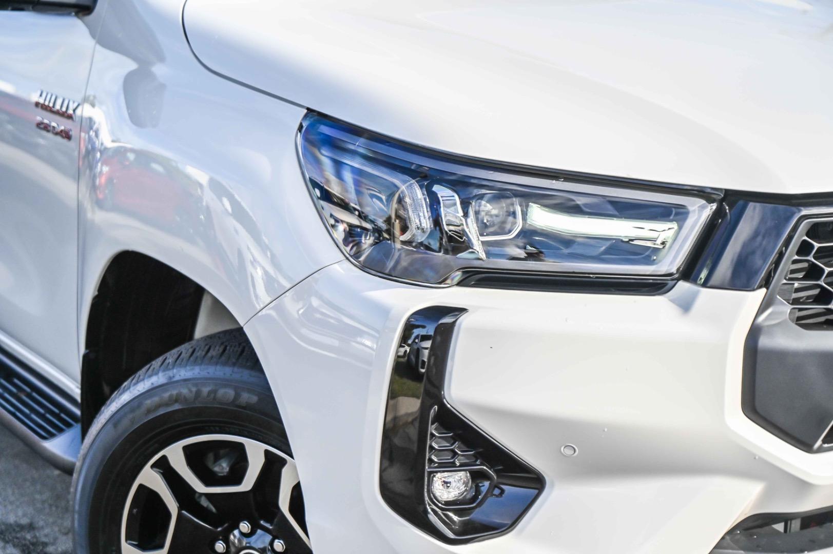 2024 Toyota Hilux SR5 in White