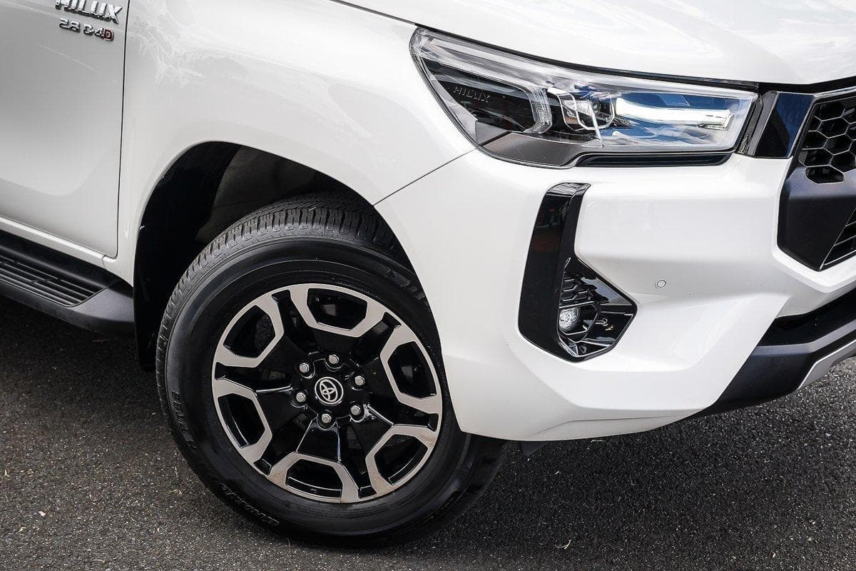 2024 Toyota Hilux SR5 in White