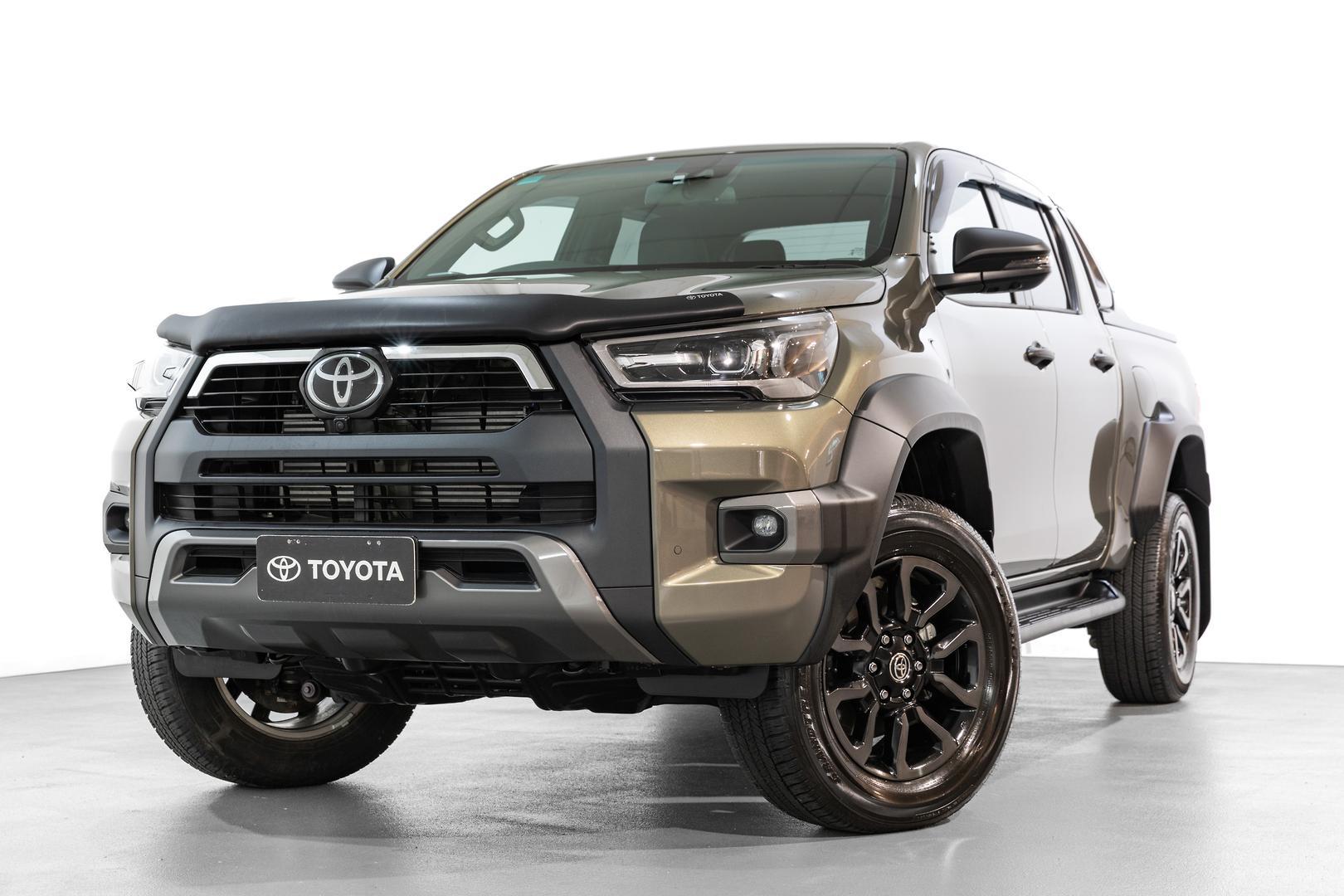 2025 Toyota Hilux Rogue in Brown