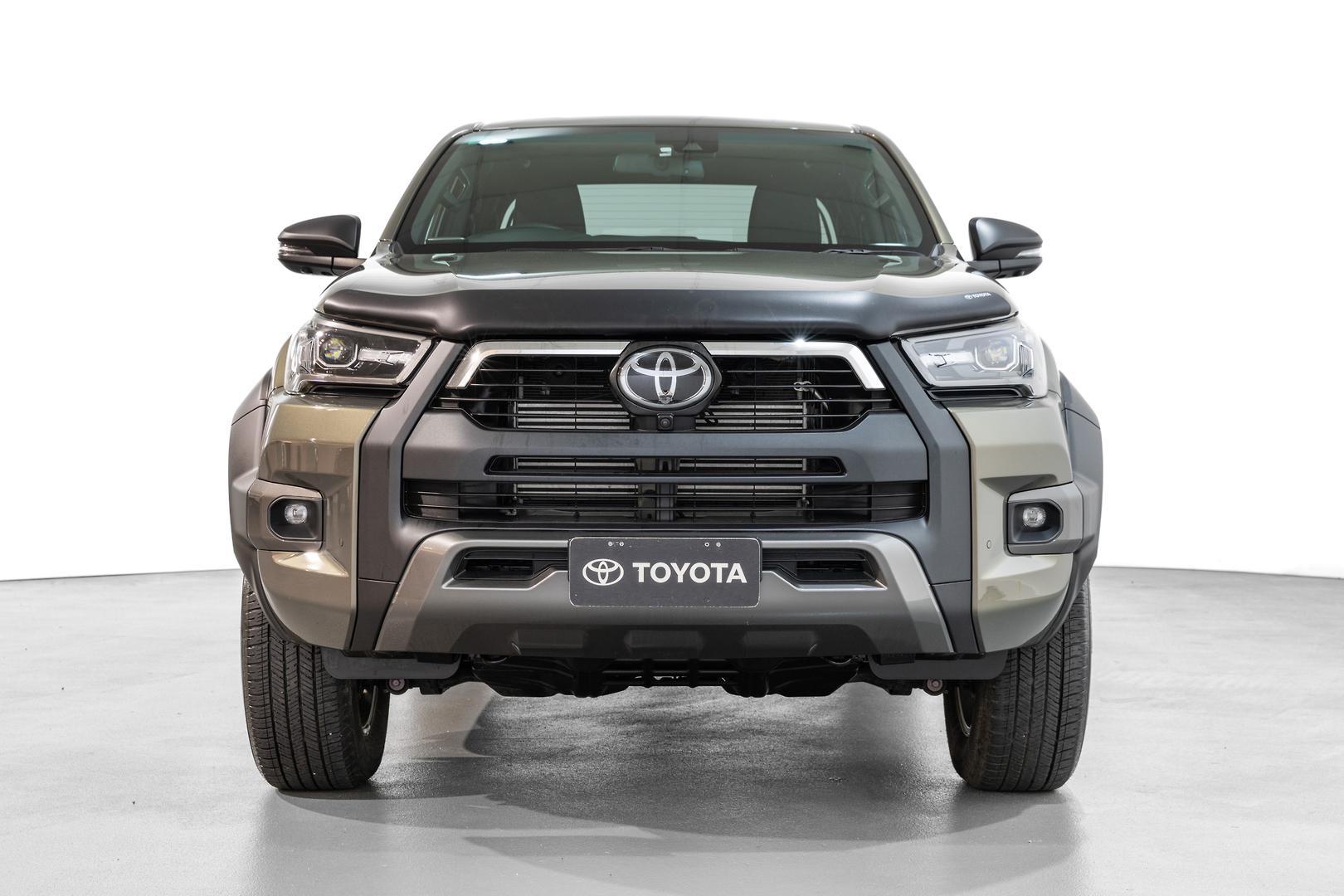 2025 Toyota Hilux Rogue in Brown
