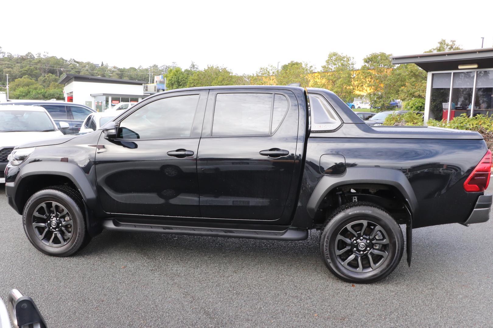 2025 Toyota Hilux Rogue in Black