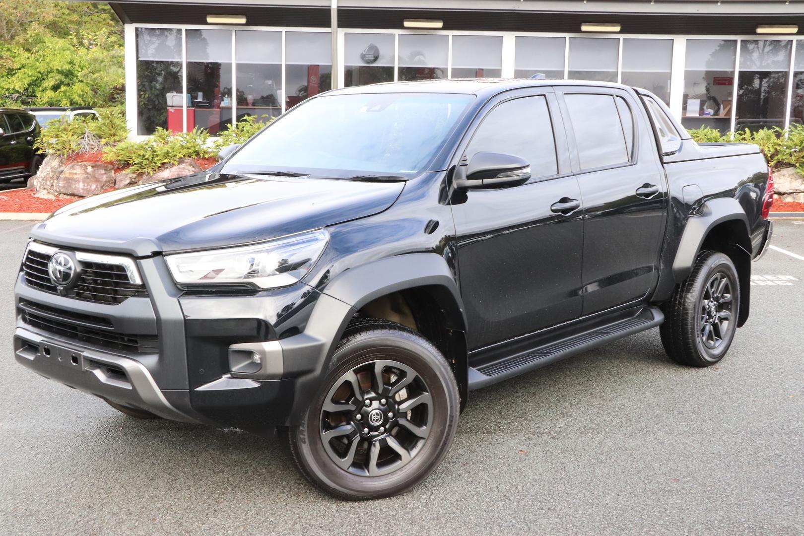 2025 Toyota Hilux Rogue in Black