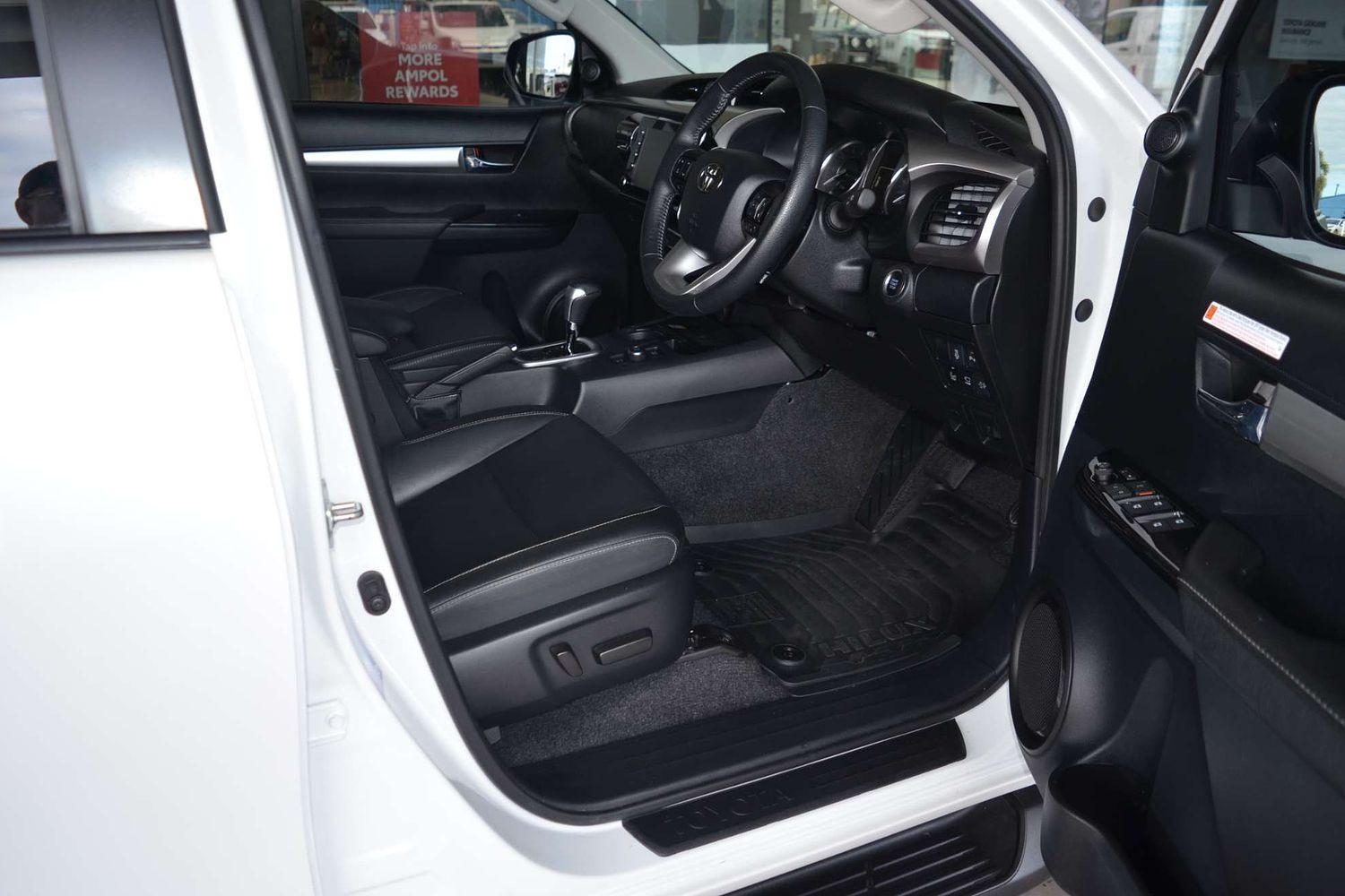 2024 Toyota Hilux SR5 in White