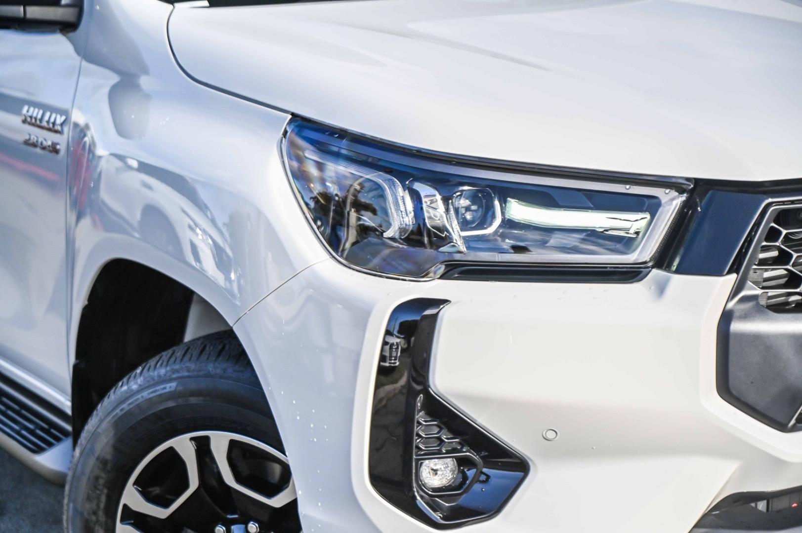 2024 Toyota Hilux SR5 in White