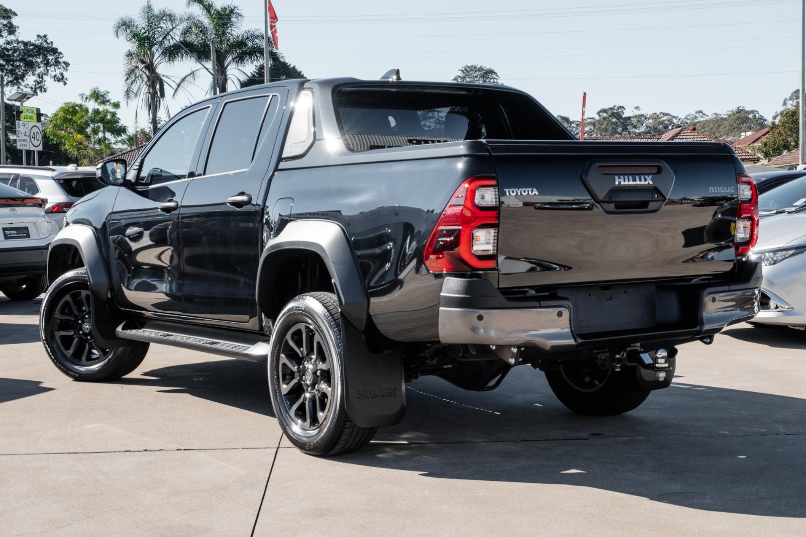 2025 Toyota Hilux Rogue in Black