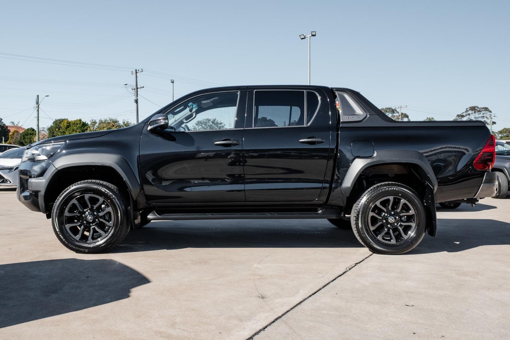 2025 Toyota Hilux Rogue in Black