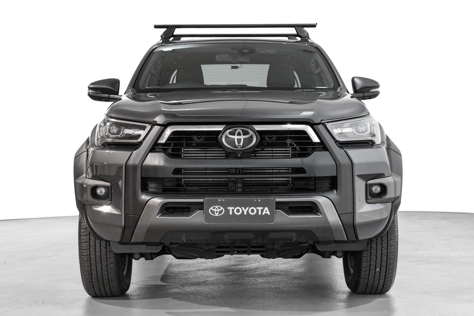 2025 Toyota Hilux Rogue in Silver
