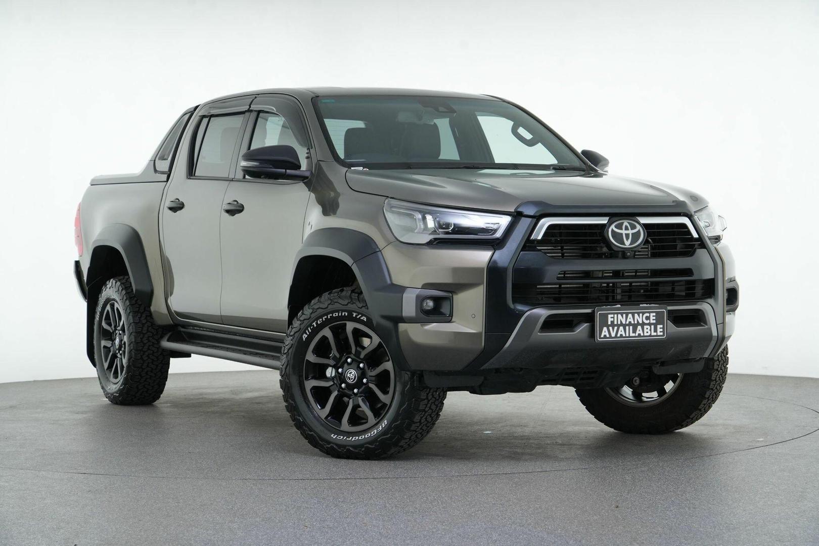2024 Toyota Hilux Rogue in Bronze