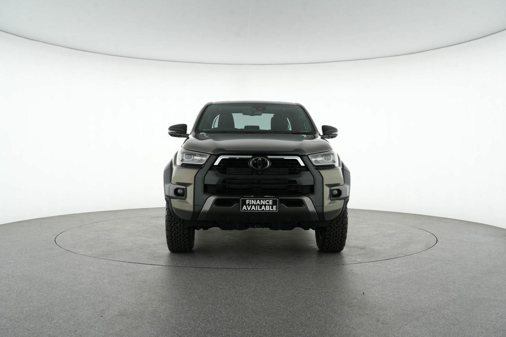 2024 Toyota Hilux Rogue in Bronze