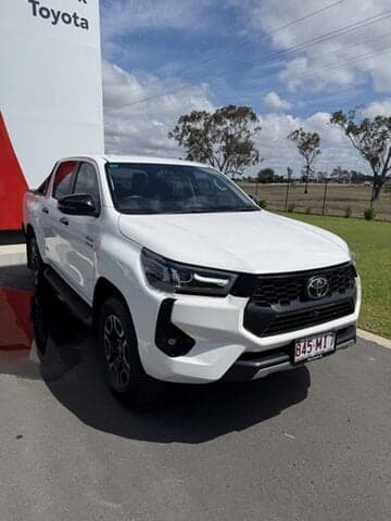 2024 Toyota Hilux SR5 in White