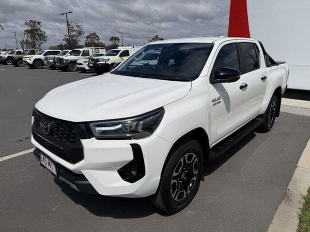 2024 Toyota Hilux SR5 in White