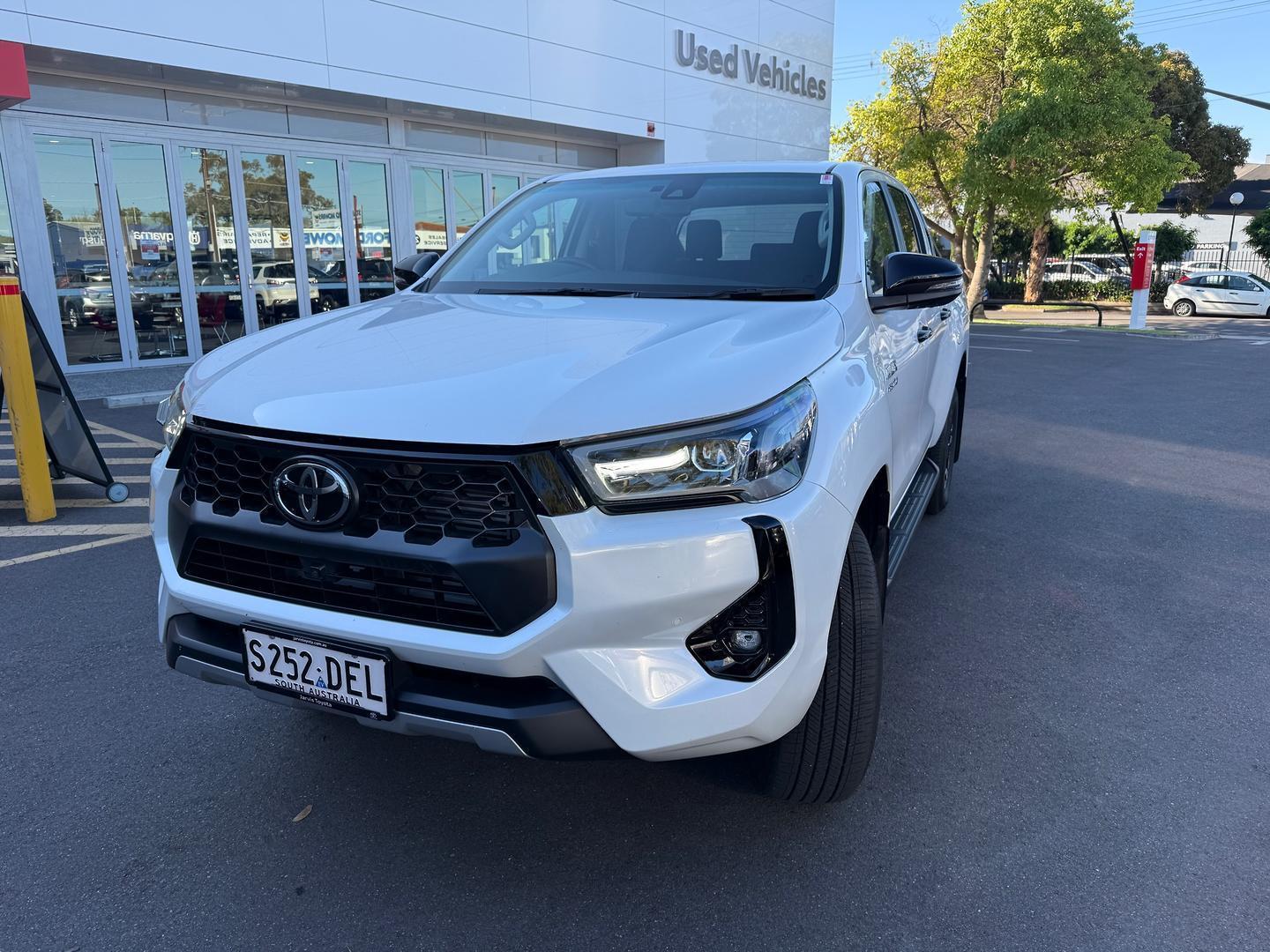 2024 Toyota Hilux SR5 in White